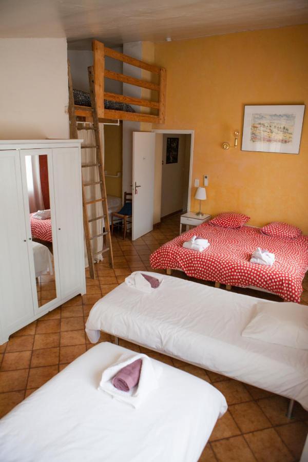 Auberge De La Vallee Saint-Jean-de-Buèges エクステリア 写真